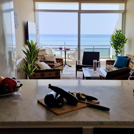 Makenzy Sandy Beachfront Paradise 拉纳卡 外观 照片